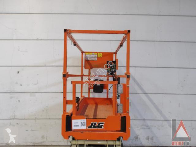 منصة تلسكوبية JLG  AE1932