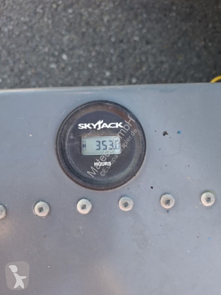 Vysokozdvižná plošina Skyjack SJIII 3219