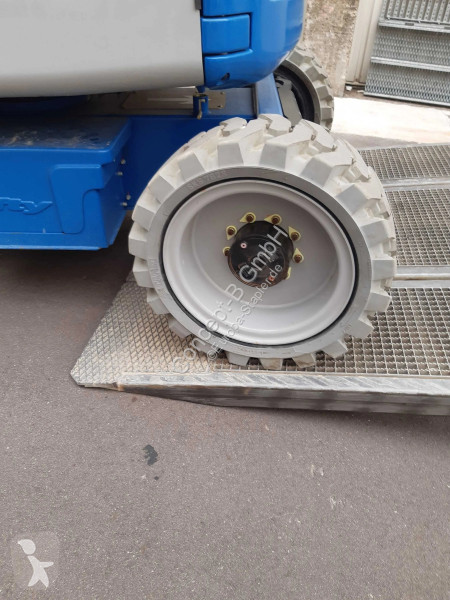 منصة تلسكوبية Niftylift HR17NE