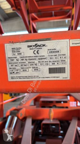 منصة تلسكوبية Skyjack SJ 9250