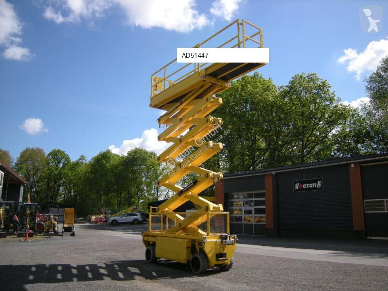 منصة تلسكوبية Hollandlift HL 190E12