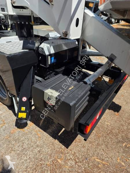 منصة تلسكوبية Palfinger P200A