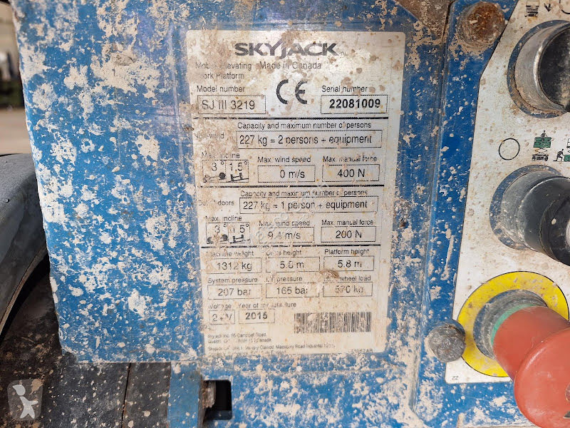 منصة تلسكوبية Skyjack SJIII 3219