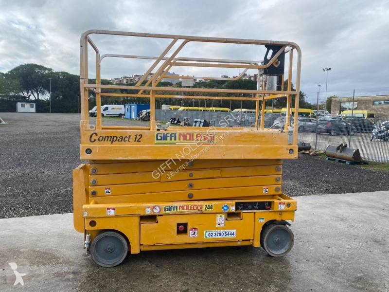 منصة تلسكوبية Haulotte COMPACT 12