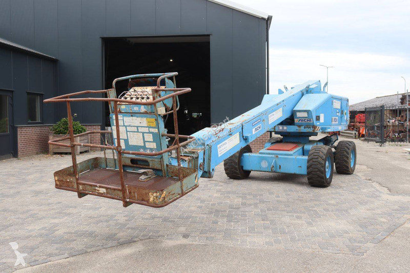 Plataforma elevadora Aichi SP18A
