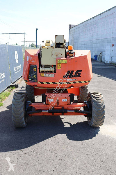 Автовишка JLG