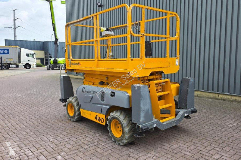 升降机 Haulotte Compact 12DX Diesel, 4x4 Drive,...