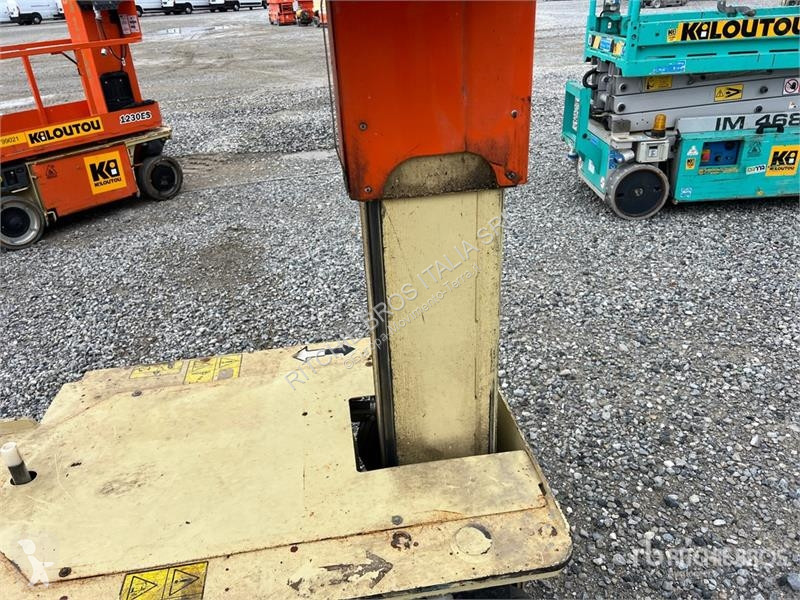 升降机 JLG 1230 Vertical Mast Lift