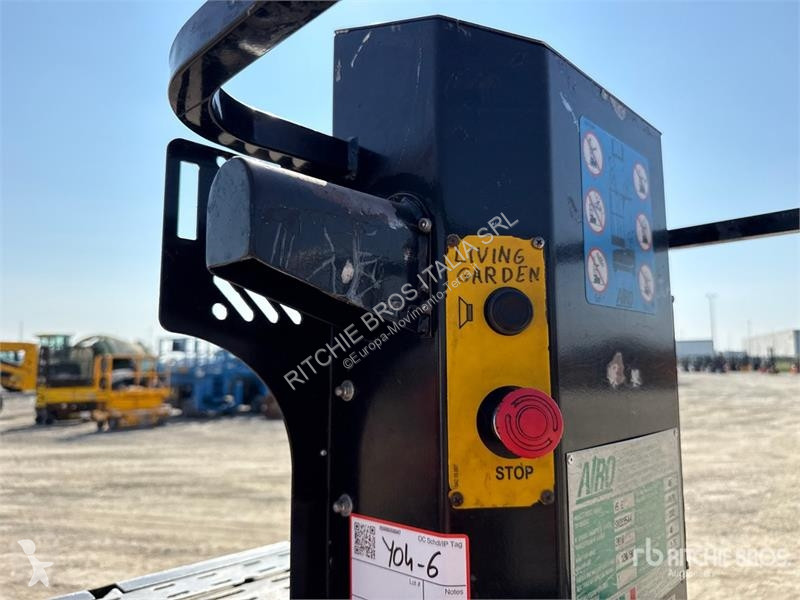升降机 Airo V5 E Vertical Mast Lift