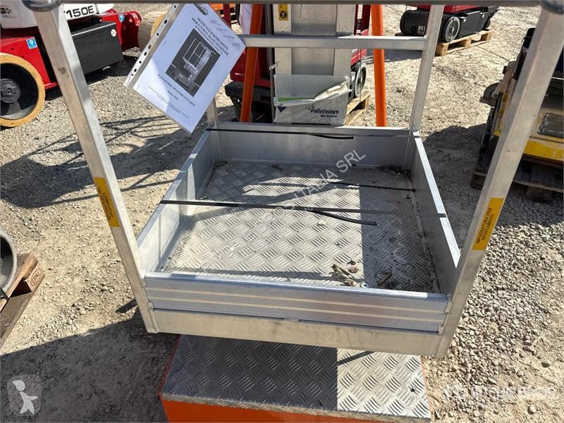 升降机  Bianchin Minlift Vertical Mast Lift