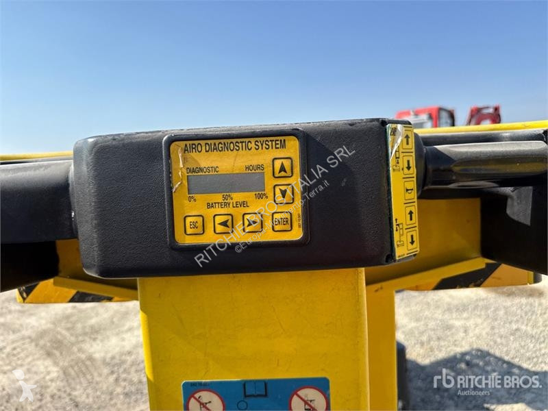 升降机 Airo V6 E Vertical Mast Lift