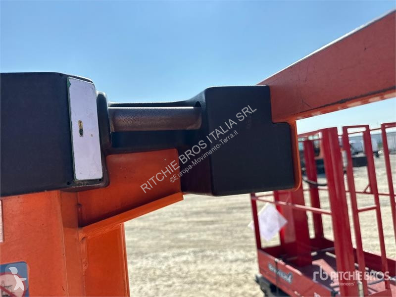 升降机 Airo V6 E Vertical Mast Lift
