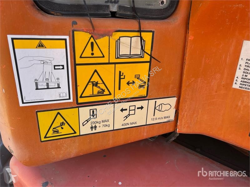 Emelőkosár JLG Articulating Boom Lift