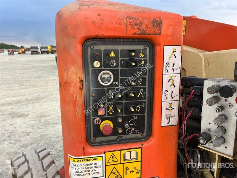 Plataforma elevadora JLG Electric Articulating...