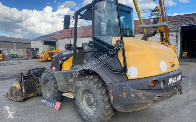 Incarcator  chargeuse a tourelle articulee diesel