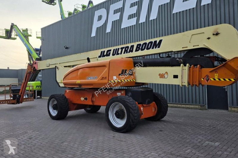 Nacelle JLG Diesel, 4x4x4 Drive, 40.1m Working...
