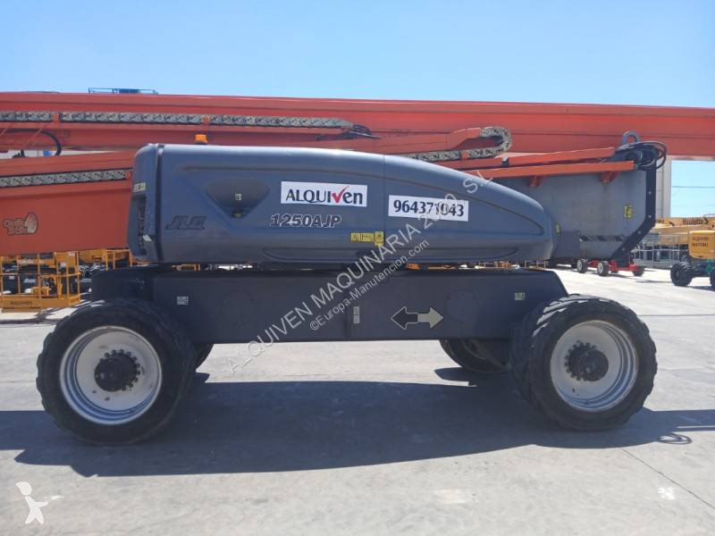 منصة تلسكوبية JLG Jlg 1250 ajp año 2014