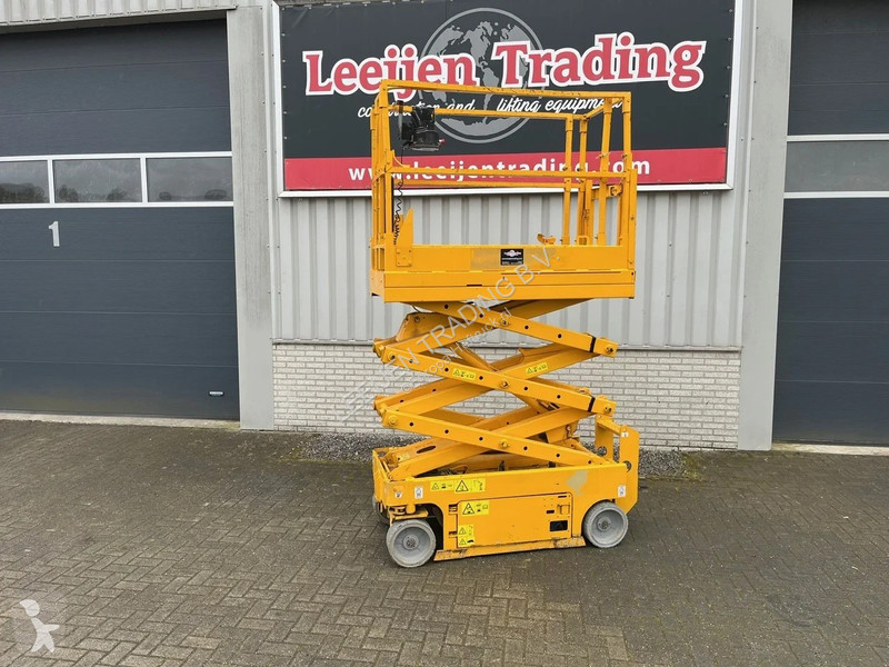 Nacelle Genie electric scissorlift 2007 Year