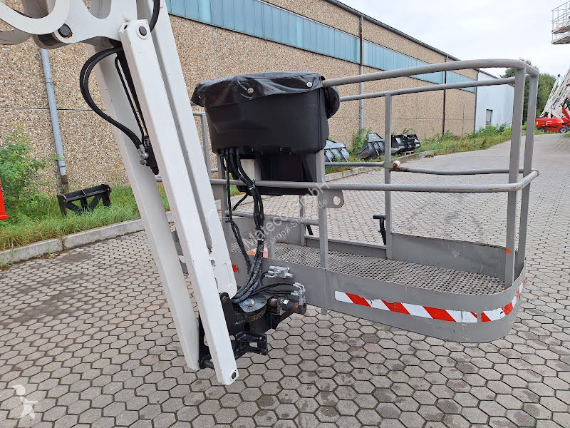 Nacelle Niftylift HR28 HYBRID 4X4