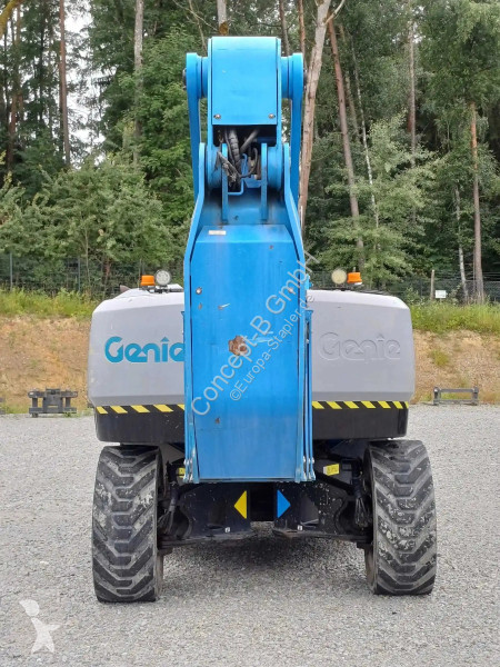 Nacelle Genie ZX 135