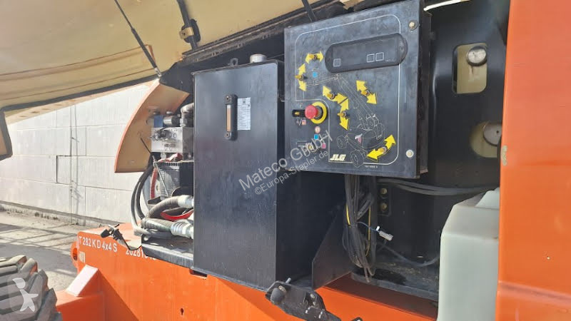 Piattaforma aerea JLG