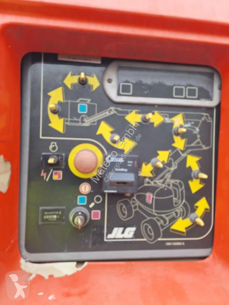 Piattaforma aerea JLG