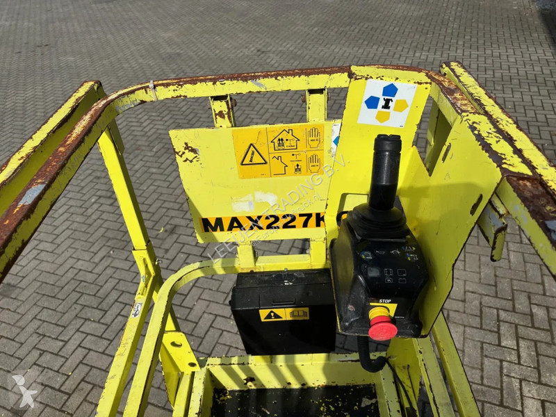 Nacelle Genie Electric scissorlift 2008 Year