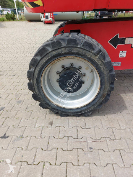 Piattaforma aerea JLG