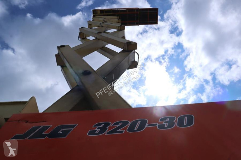 Vysokozdvižná plošina JLG SL320-30 Diesel, 4x4...