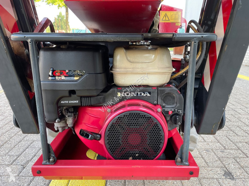 منصة تلسكوبية Hinowa Lightlift 23.12 IIIS