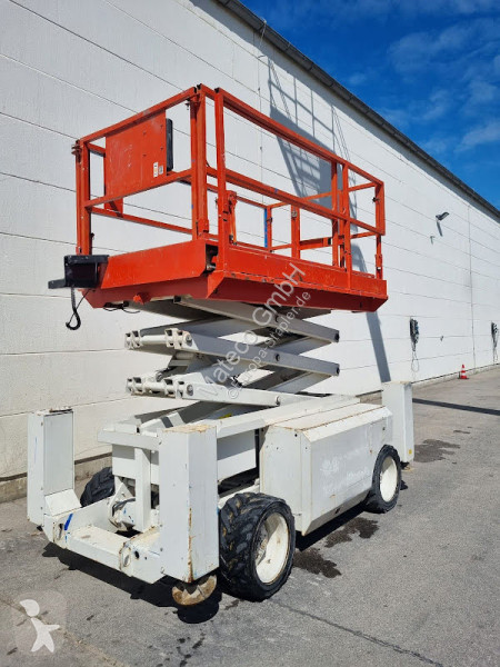 منصة تلسكوبية Genie GS-2668 RT