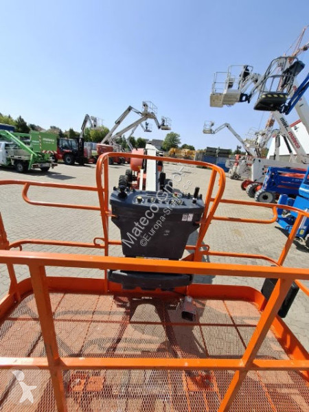 Piattaforma aerea JLG