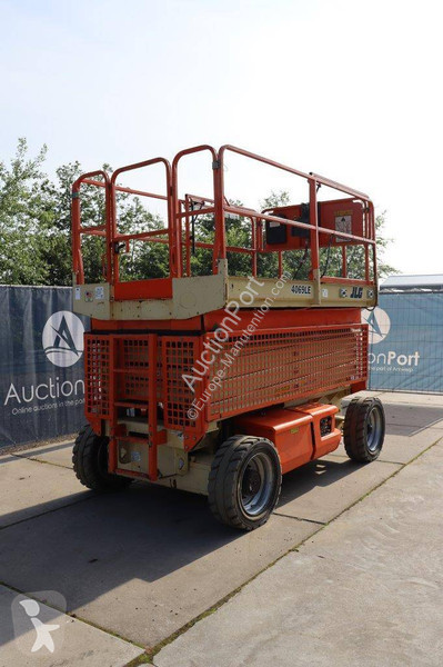 Piattaforma aerea JLG