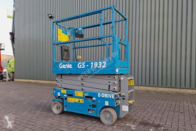 منصة تلسكوبية Genie E-Drive Several In Stock,...