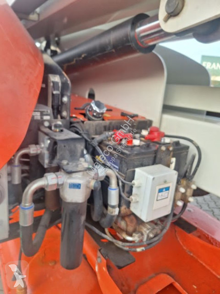منصة تلسكوبية Niftylift HR28 HYBRID 4X4