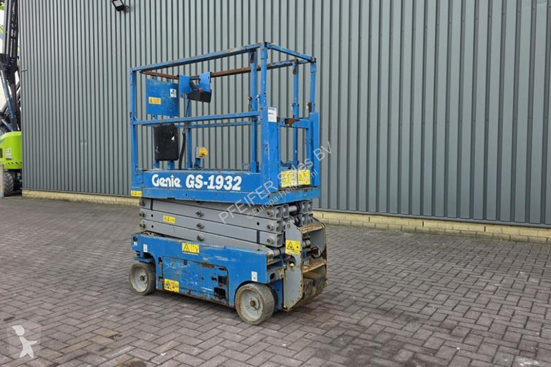 منصة تلسكوبية Genie Electric, Working Height...