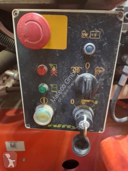 Vysokozdvižná plošina Niftylift HR21 HYBRID 4X4