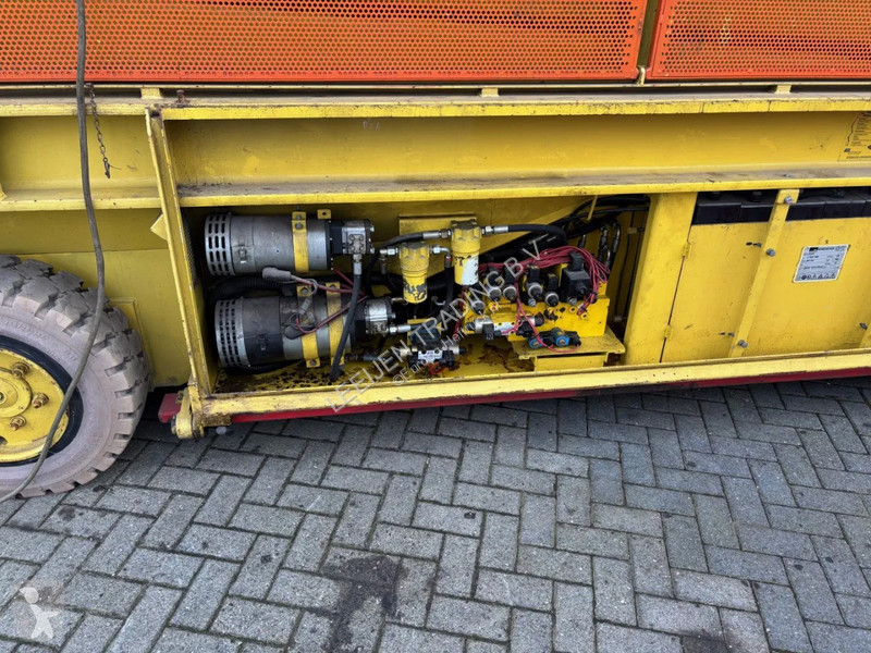 منصة تلسكوبية German Standard Lift S205...