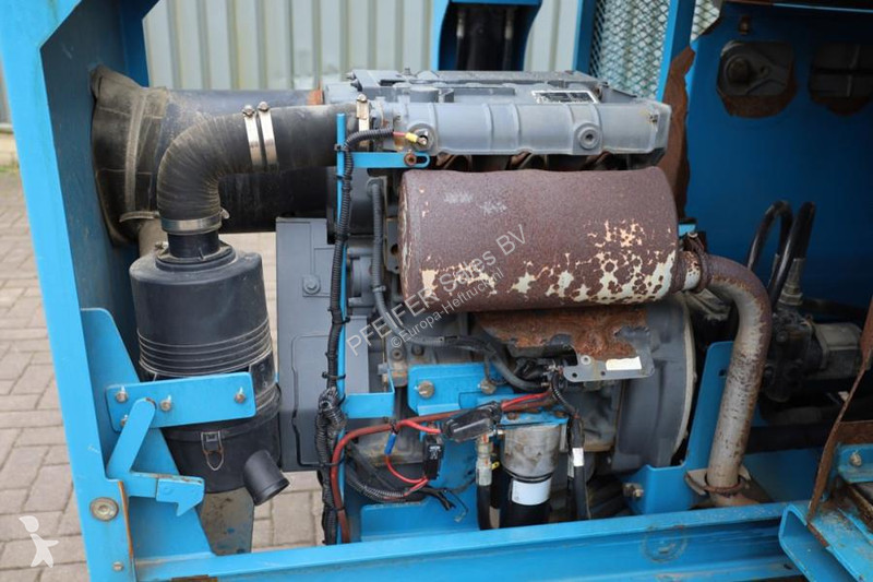 Vysokozdvižná plošina Genie GS4390 Diesel, 4x4...