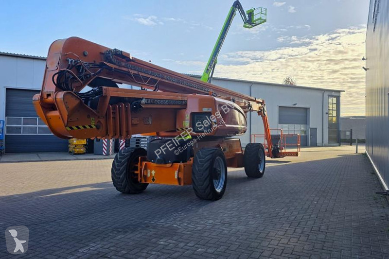 منصة تلسكوبية JLG Diesel, 4x4x4 Drive, 40.1m...