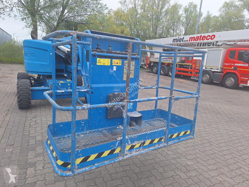 منصة تلسكوبية Genie Z45/25J