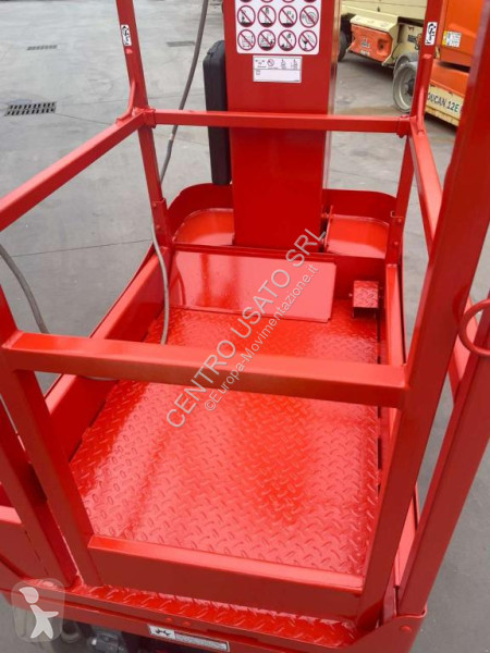 منصة تلسكوبية Skyjack SJ16
