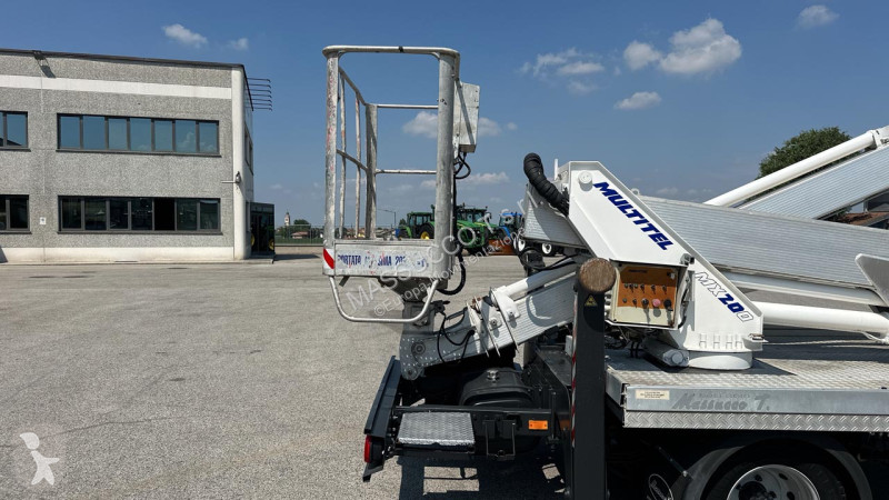 Lift Nissan 35.11 Multitel MX200