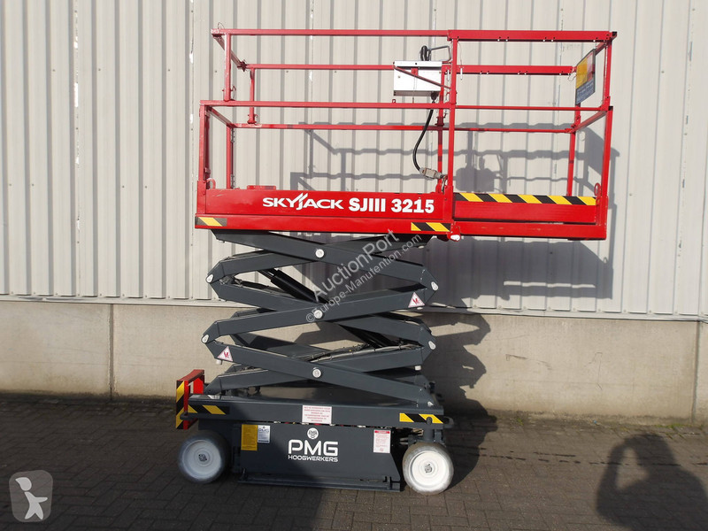 منصة تلسكوبية Skyjack SJ3215