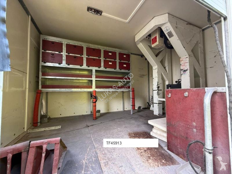 Camion Renault MIDLUM 180 LIFT 18 M FRANCE...