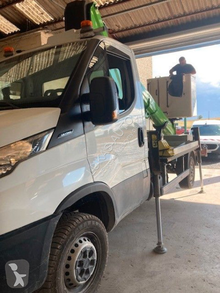 Furgoneta Iveco S0-008