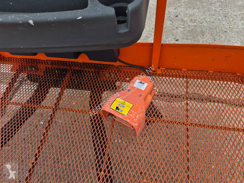 Gondola JLG (2 units available)