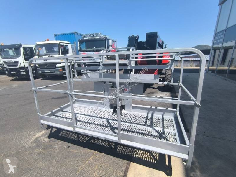 Автовышка Manitou