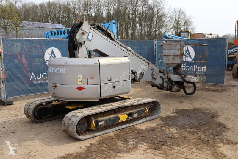 Nacela Hitachi HX99B-2