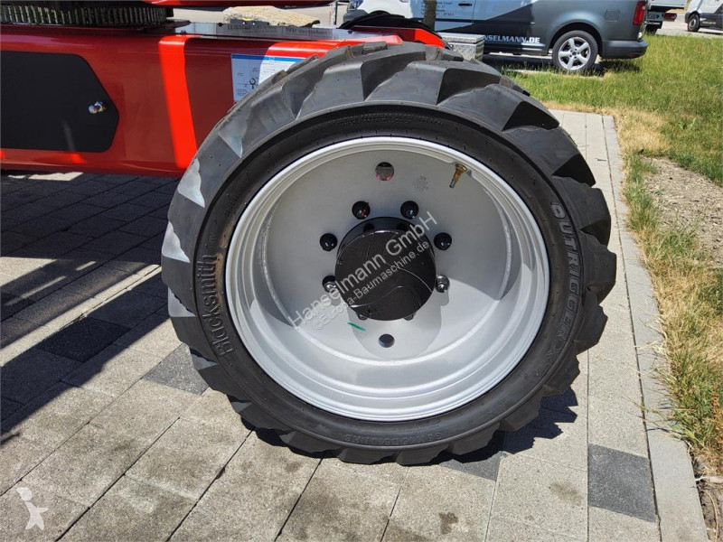 Автовышка Manitou